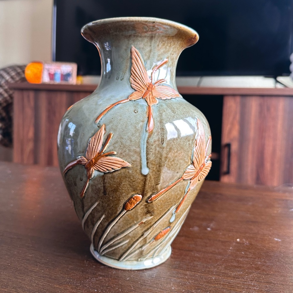 Pottery floral vase